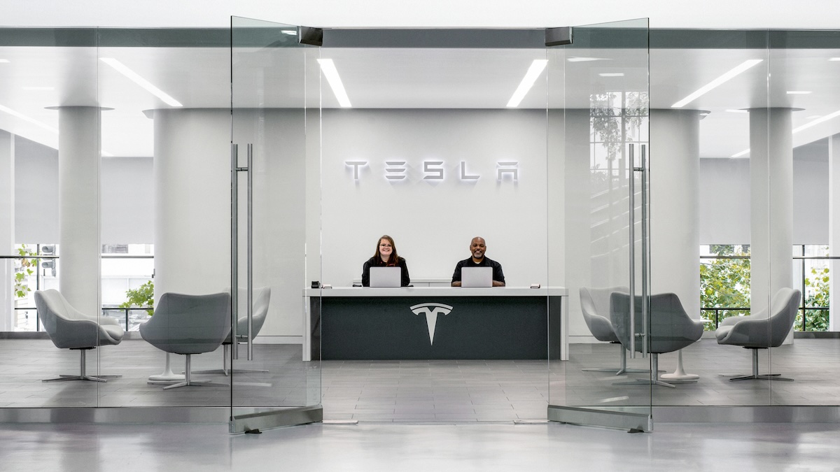 Tesla face aux défis de la baisse de bénéfice au troisième trimestre