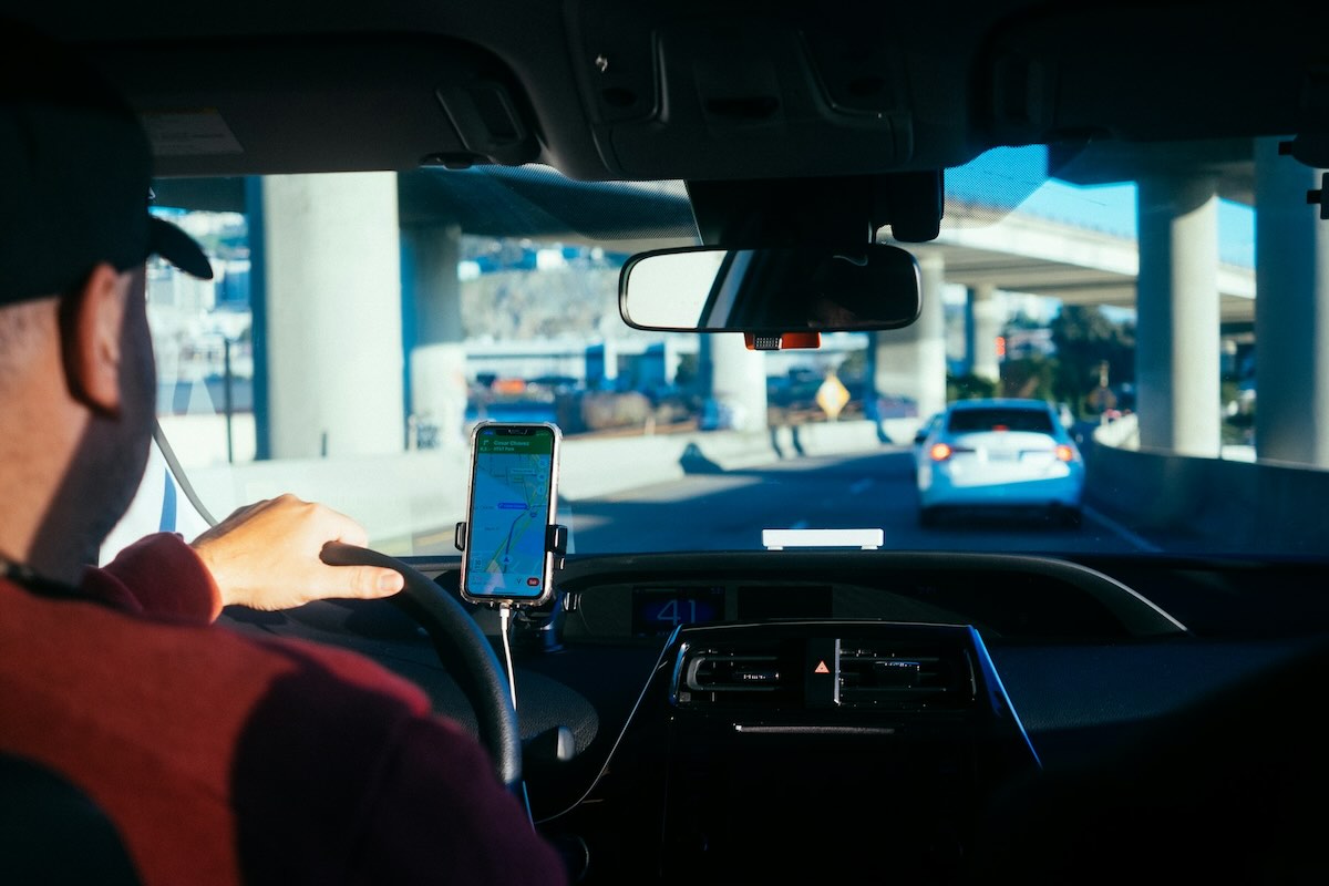 Uber investit massivement pour inciter ses chauffeurs à adopter les véhicules électriques