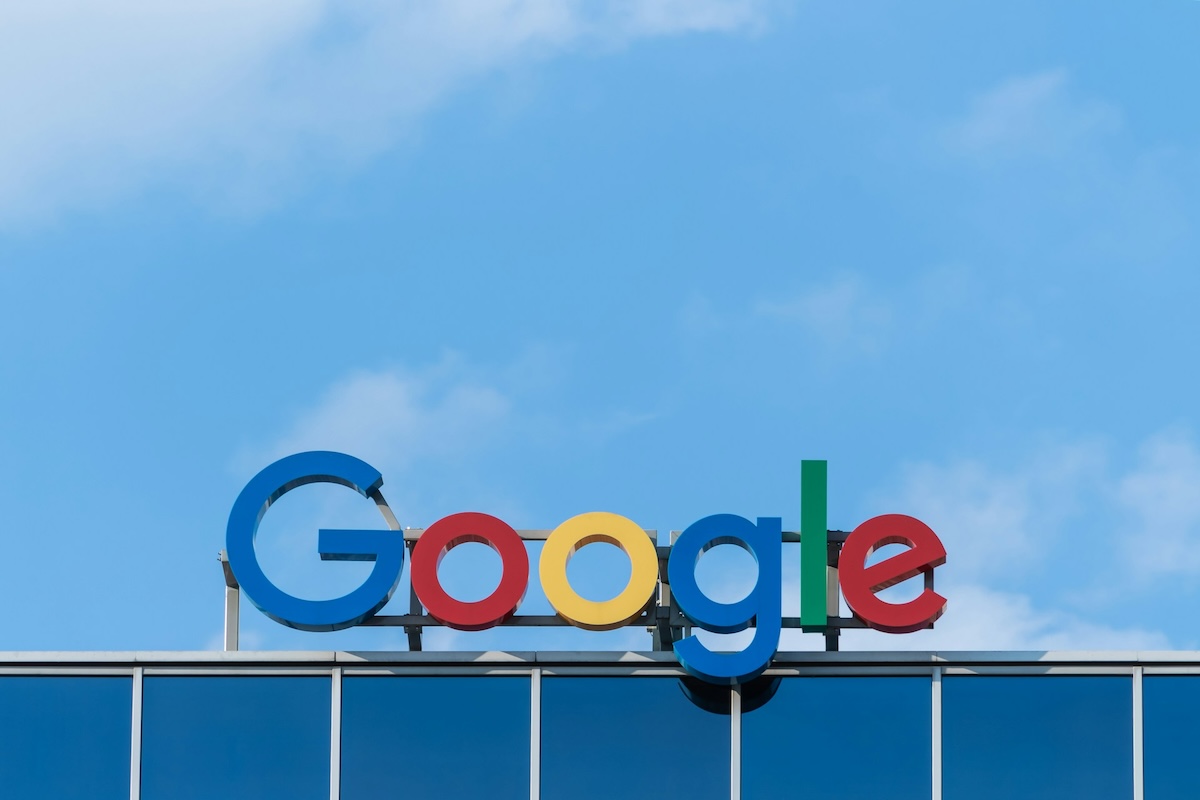 Réécriture des titres par l&rsquo;IA : Google Discover teste une nouvelle fonctionnalité